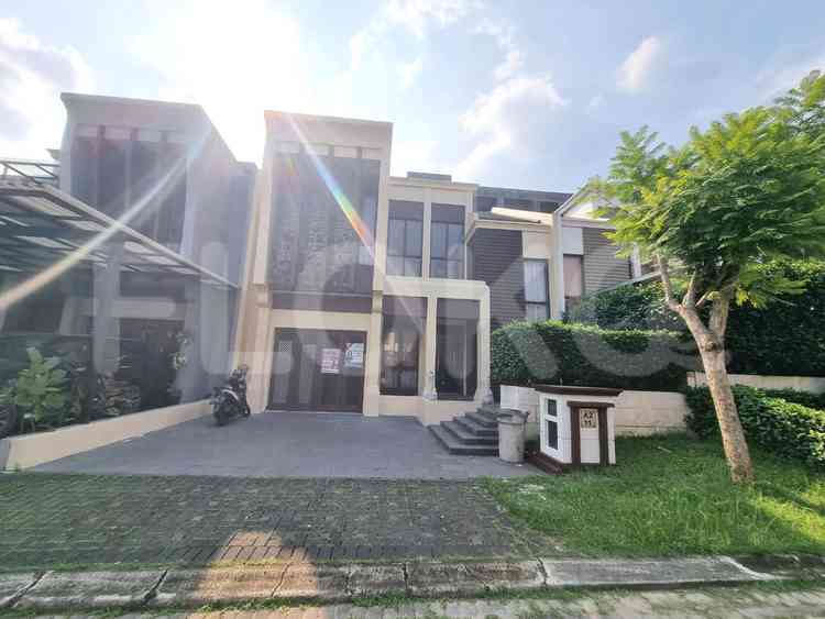 Disewakan Rumah 4 BR, Luas 215 m2 di Greenwich Park, BSD 1