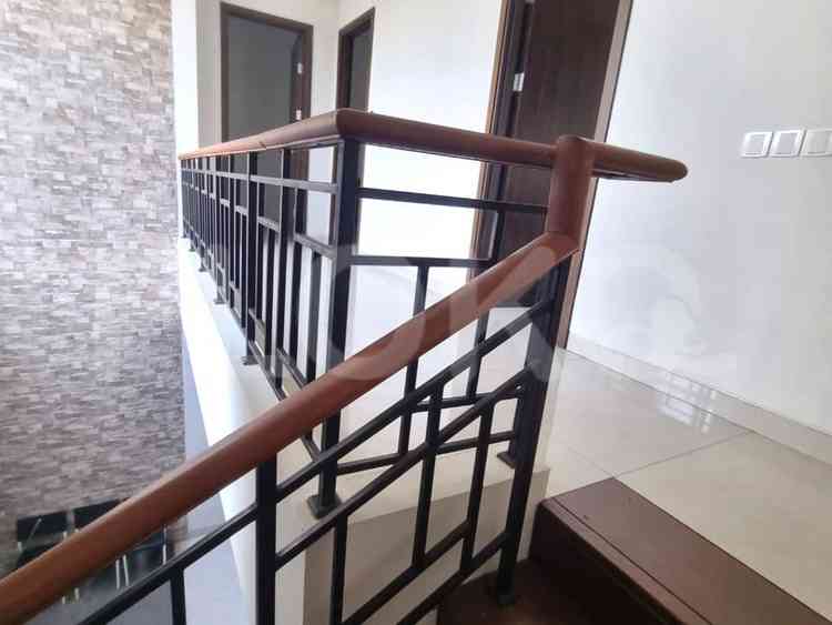 Disewakan Rumah 4 BR, Luas 215 m2 di Greenwich Park, BSD 9