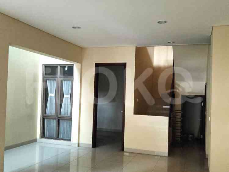 262 sqm, 5 BR house for rent in Jl. Luxmore, Greenwich, BSD 3