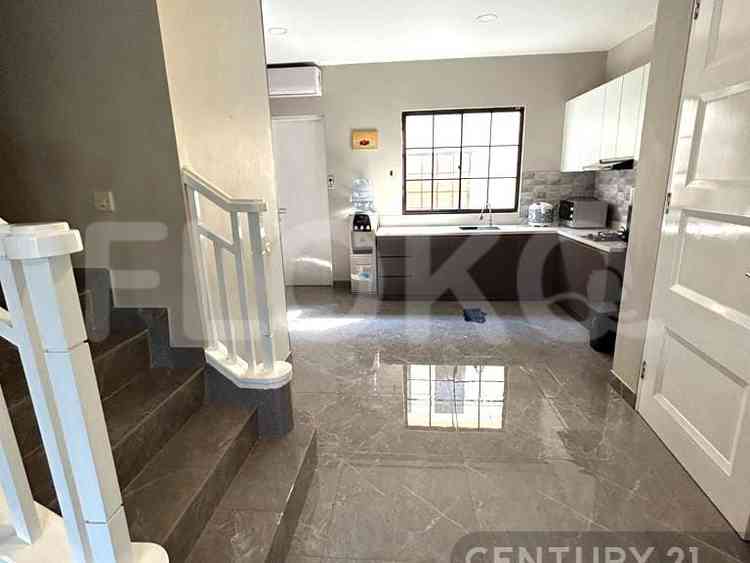 120 sqm, 3 BR house for rent in Lippo Barat, Karawaci 2