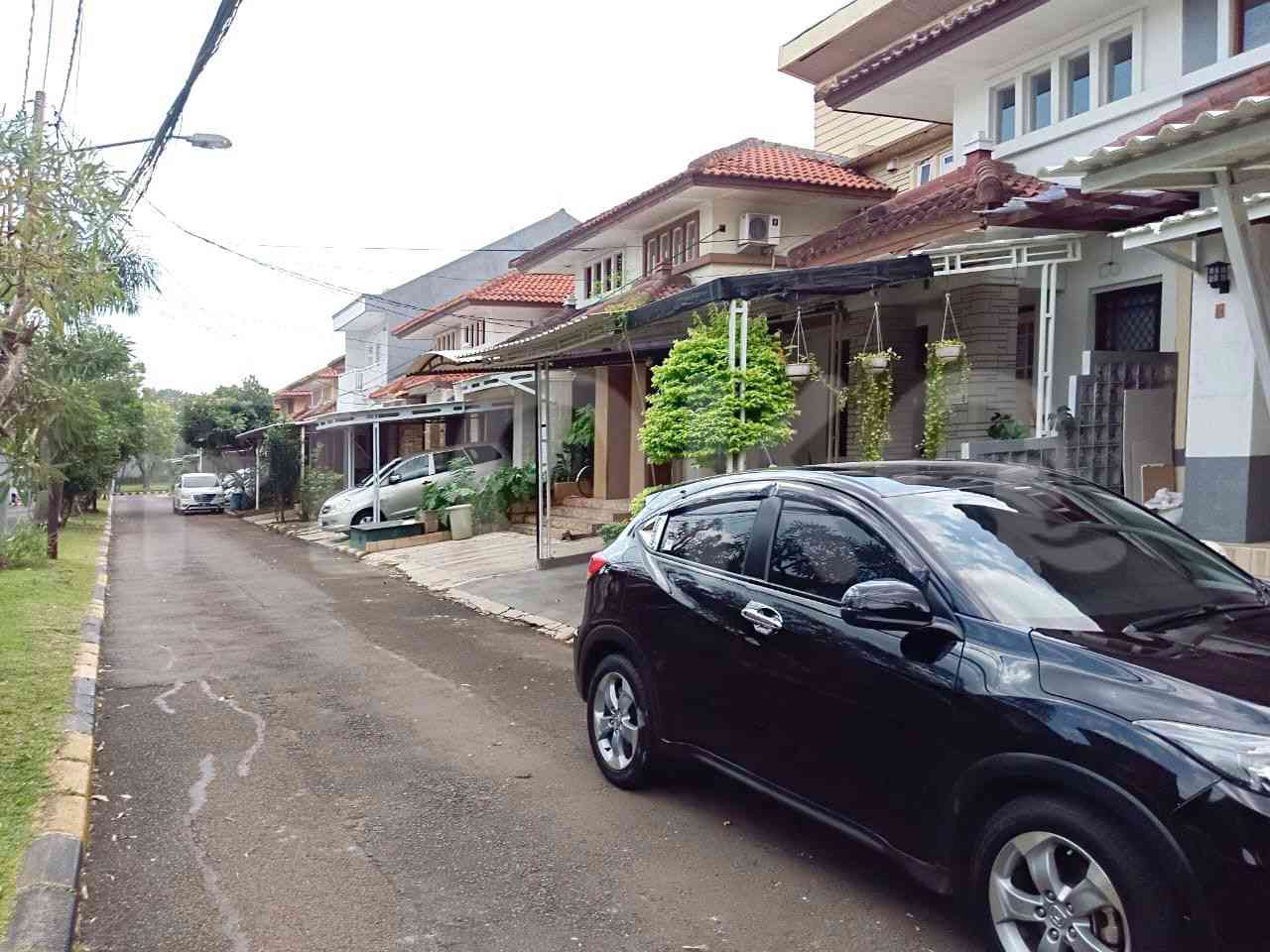 Disewakan Rumah 3 BR, Luas 80 m2 di Taman Parahiangan Lippo Karawaci, Karawaci 9