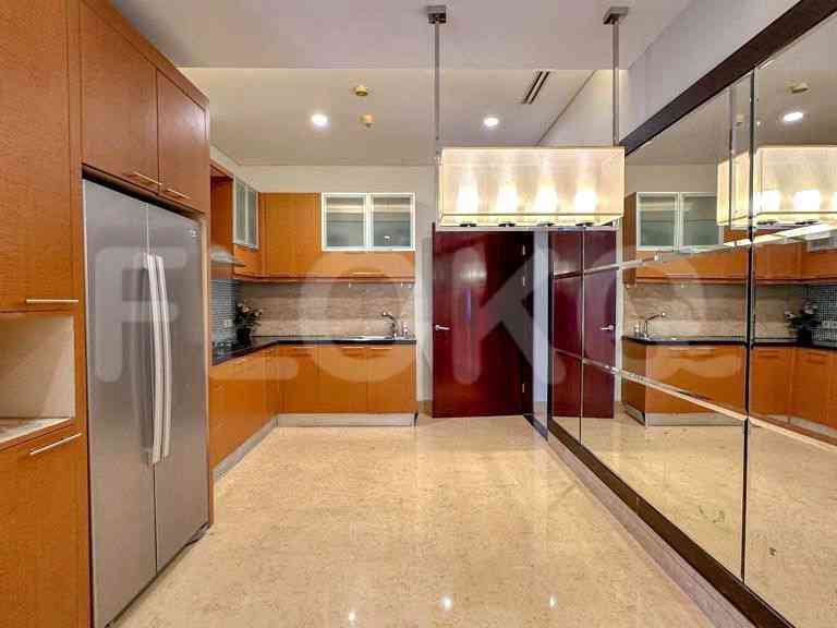 150 sqm, 17th floor, 2 BR apartment for sale in SCBD 12