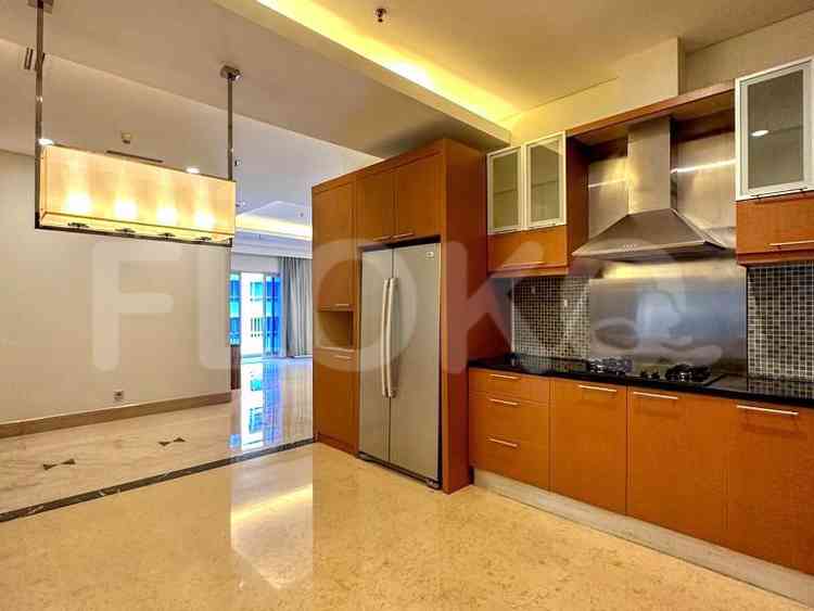 Dijual Apartemen 2 BR, Lantai 17, Luas 150 m2 di SCBD 4