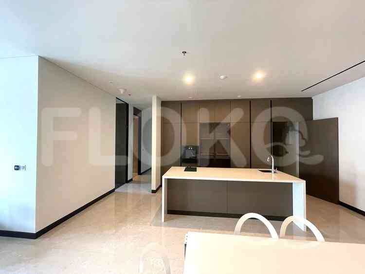 210 sqm, 3rd floor, 3 BR apartment for sale in Kebon Sirih 6