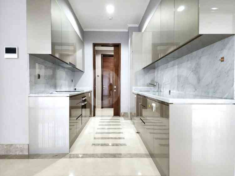 228 sqm, 52nd floor, 3 BR apartment for sale in Senopati 5