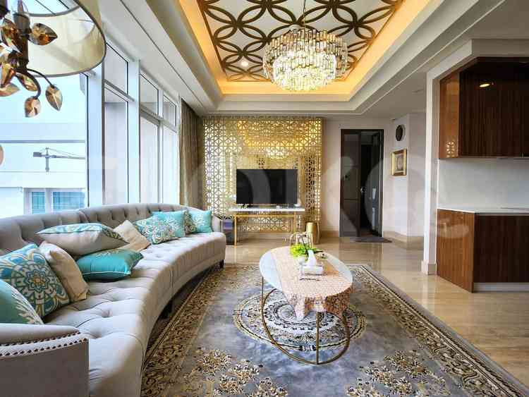 240 sqm, 27th floor, 5 BR apartment for sale in Setiabudi 8