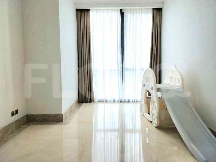 228 sqm, 52nd floor, 3 BR apartment for sale in Senopati 15