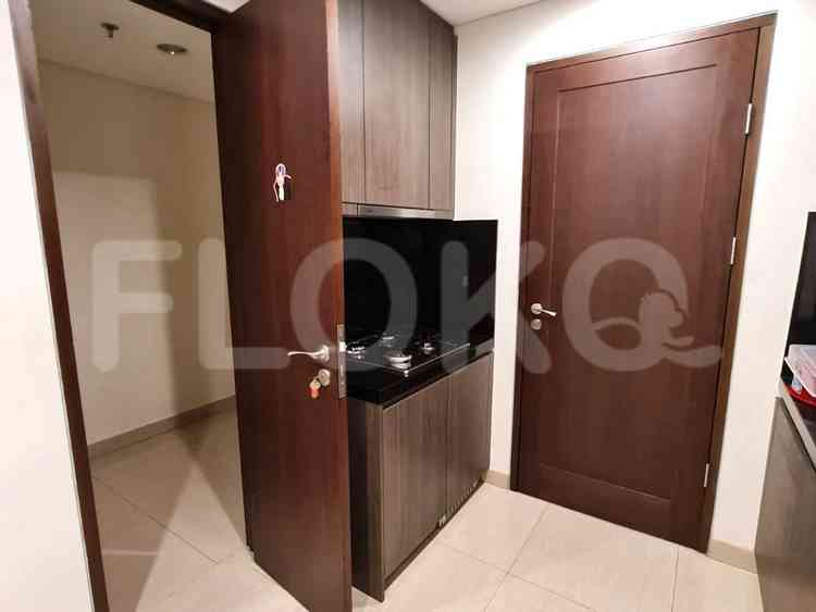 159 sqm, 9th floor, 3 BR apartment for sale in Kebayoran Lama 6