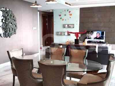 207 sqm, 2nd floor, 3 BR apartment for sale in Tanah Abang 4