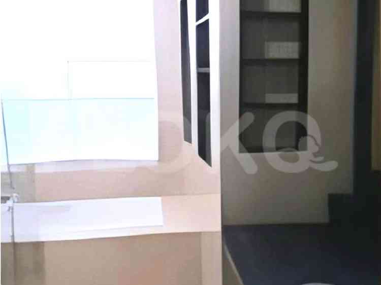 252 sqm, 5th floor, 4 BR apartment for sale in Kebayoran Lama 5