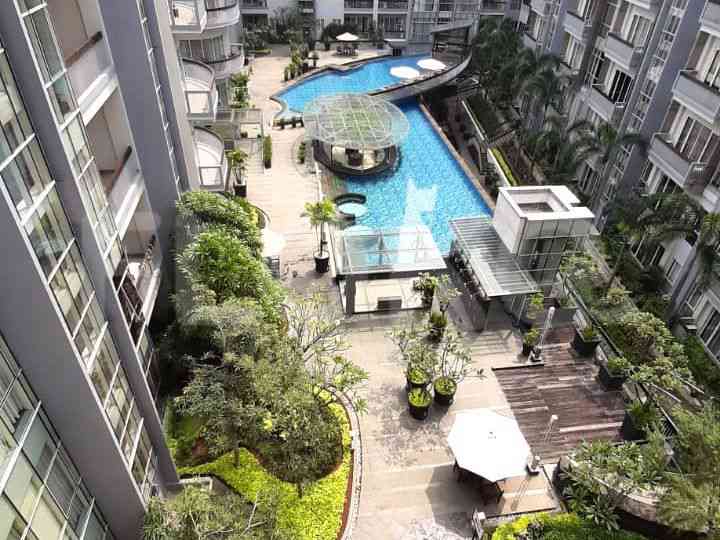 Dijual Apartemen 2 BR, Lantai 6, Luas 125 m2 di Gatot Subroto 13