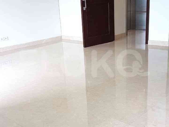 159 sqm, 25th floor, 3 BR apartment for sale in Kebayoran Lama 6