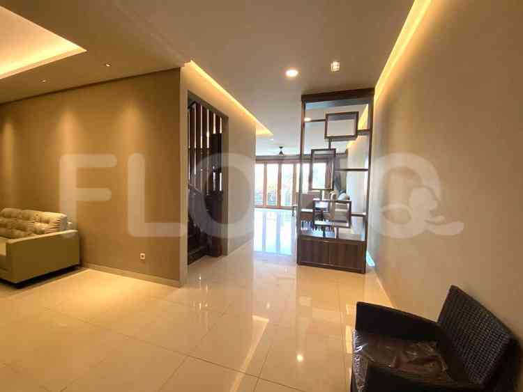 Disewakan Rumah 4 BR, Luas 250 m2 di Borders Pondok Indah, Lebak Bulus 17