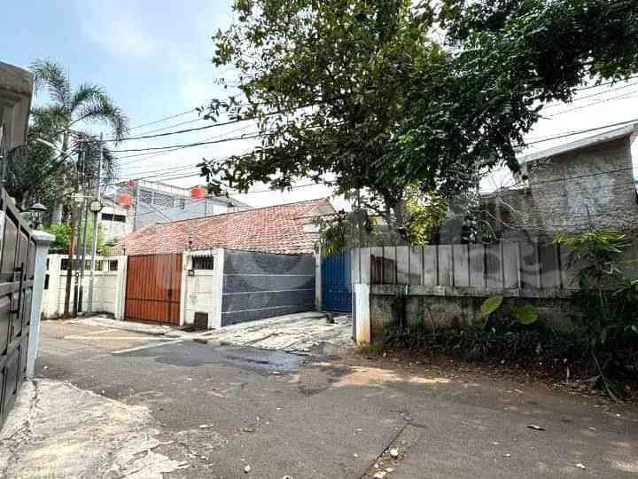 Dijual Rumah 3 BR, Luas 300 m2 di Kemang Timur 14, Kemang 4