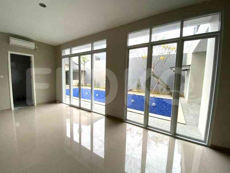 Disewakan Rumah 5 BR, Luas 450 m2 di Kebayoran Essence, Pondok Aren, Bintaro 3