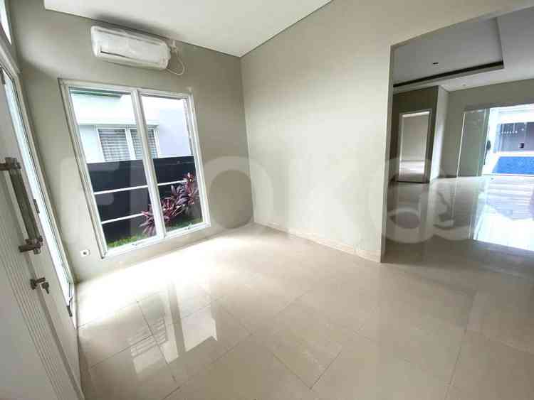 Disewakan Rumah 6 BR, Luas 300 m2 di Kebayoran Height Sektor 7, Bintaro 1