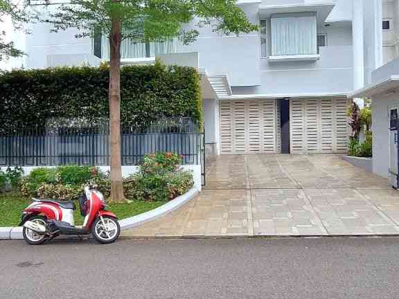 500 sqm, 4 BR house for rent in Jl. Metro Alam, Pondok Indah 11