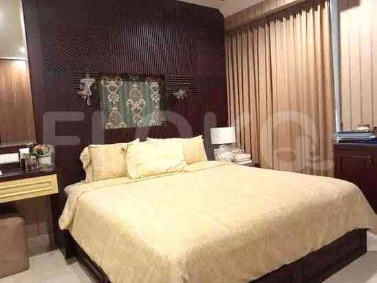 156 sqm, 18th floor, 3 BR apartment for sale in Kebayoran Lama 2