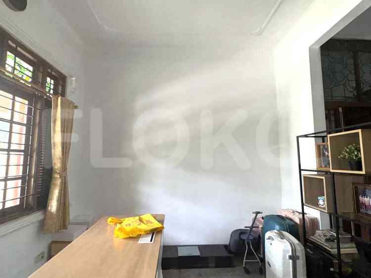 Disewakan Rumah 3 BR, Luas 350 m2 di Kebayoran Baru, Blok M 16