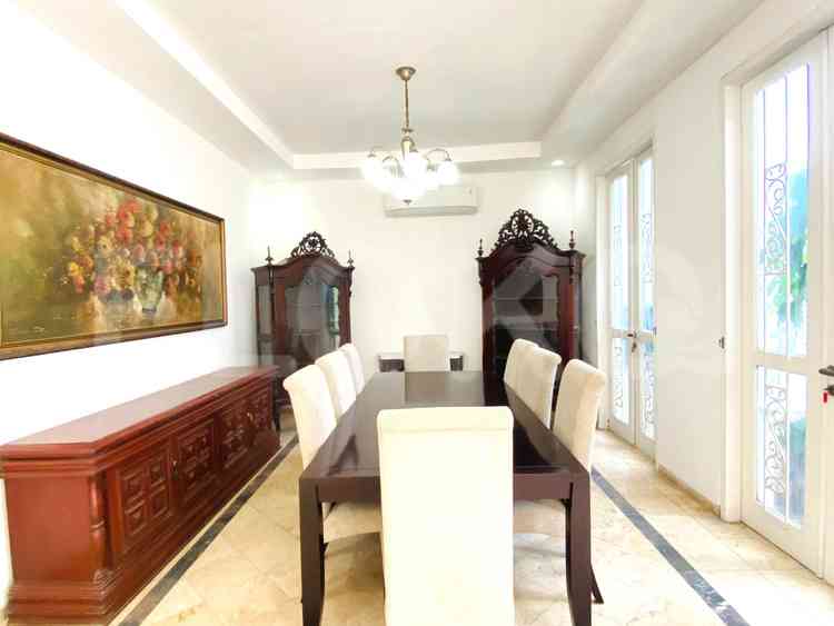 Disewakan Rumah 4 BR, Luas 420 m2 di Jalan Kemang Raya, Kemang 3