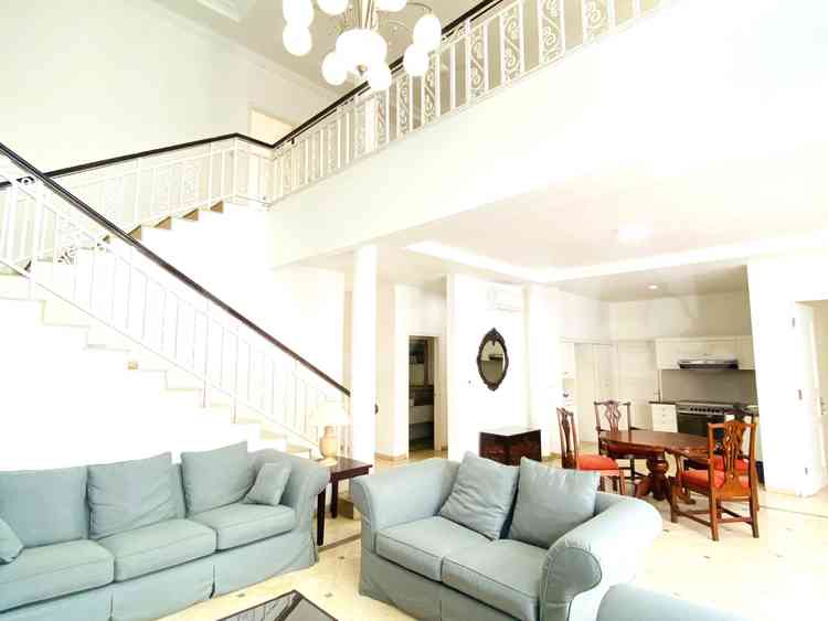 Disewakan Rumah 4 BR, Luas 420 m2 di Jalan Kemang Raya, Kemang 8