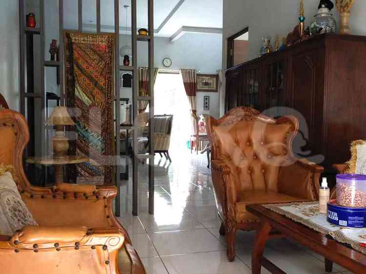 Dijual Rumah 5 BR, Luas 275 m2 di Jagakarsa, Cinere 2