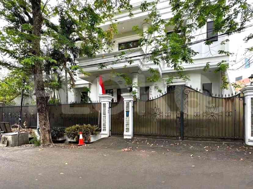 Dijual Rumah 5 BR, Luas 1100 m2 di Kuningan, Kuningan 1