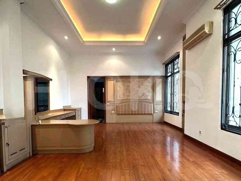 1100 sqm, 5 BR house for sale in Kuningan, Kuningan 5