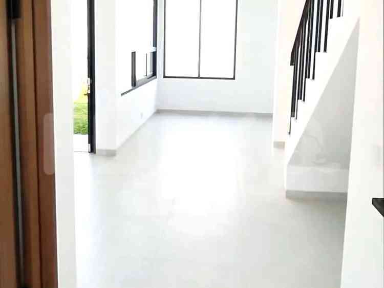 Dijual Rumah 4 BR, Luas 130 m2 di Cinere, Cinere 3