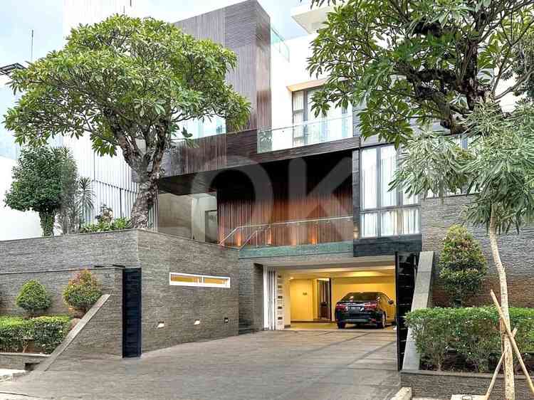 Dijual Rumah 5 BR, Luas 1200 m2 di Simprug, Simprug 1