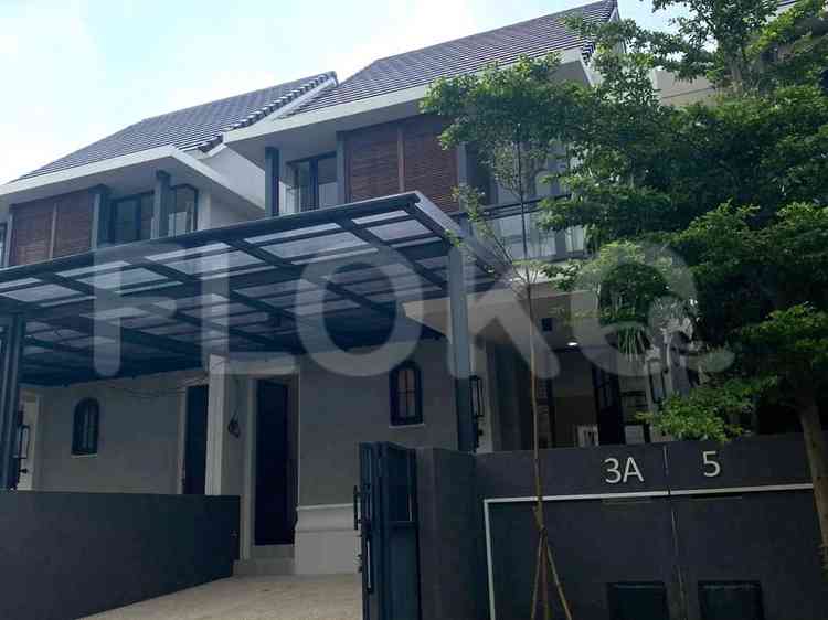 Dijual Rumah 3 BR, Luas 185 m2 di Wijaya, Wijaya 1