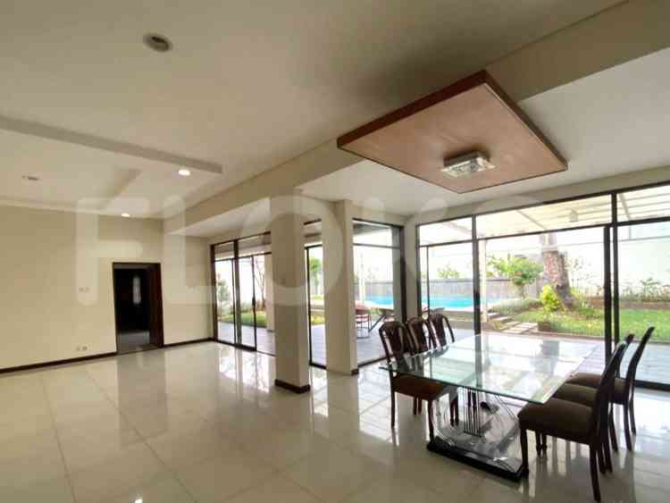 Disewakan Rumah 4 BR, Luas 500 m2 di Kuningan, Kuningan 4