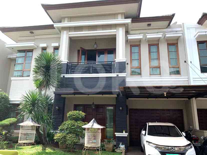 Dijual Rumah 4 BR, Luas 221 m2 di Pasar Minggu, Pasar Minggu 1