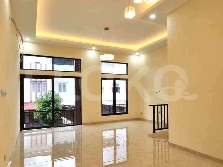 Dijual Rumah 4 BR, Luas 130 m2 di Metland Puri, Puri Indah 4