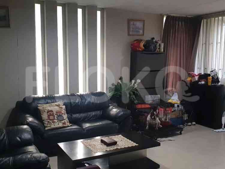 Dijual Rumah 5 BR, Luas 228 m2 di Puri Grisenda, Kamal Muara 1