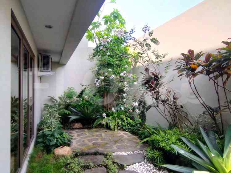 Dijual Rumah 3 BR, Luas 104 m2 di Cisauk, BSD 6