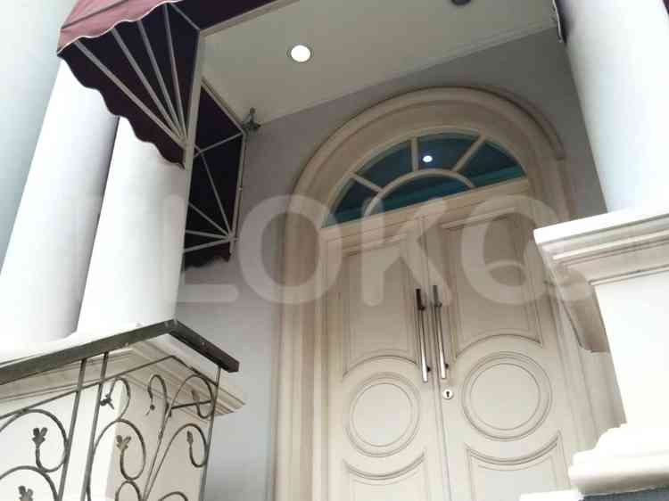 Dijual Rumah 3 BR, Luas 243 m2 di MOI, Kelapa Gading 1