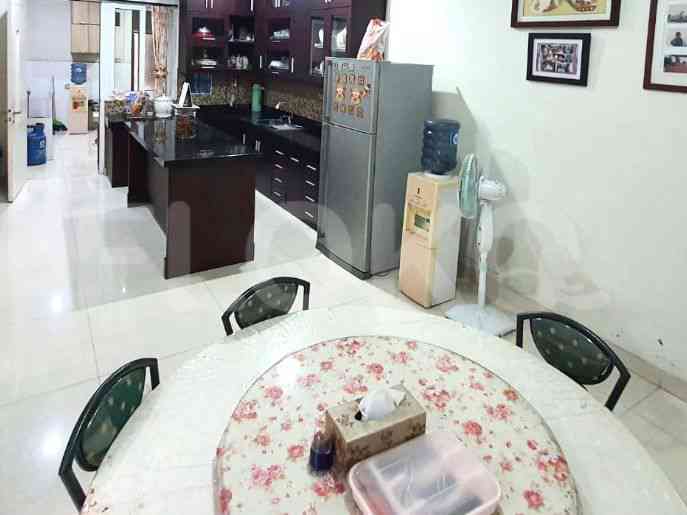 Dijual Rumah 4 BR, Luas 315 m2 di Tomang, Grogol 4