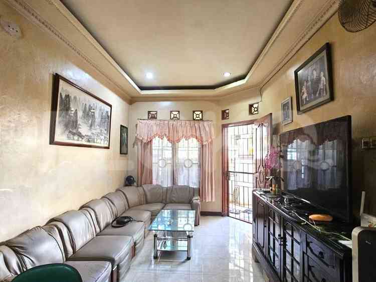 Dijual Rumah 2 BR, Luas 77 m2 di Harapan Indah, Bekasi 2