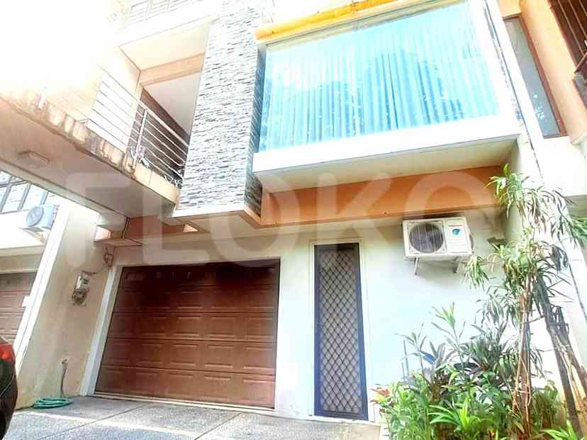 Dijual Rumah 3 BR, Luas 300 m2 di Kemayoran, Kemayoran 2