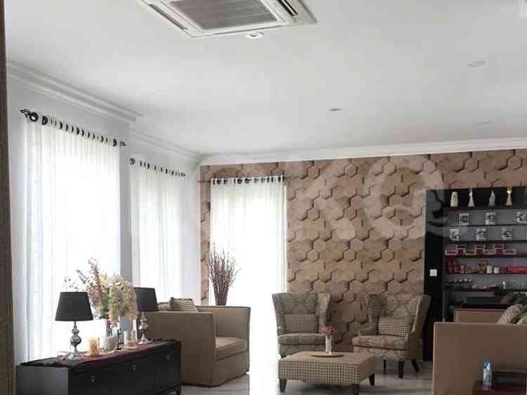 Dijual Rumah 4 BR, Luas 450 m2 di Gading serpong, Gading Serpong 2