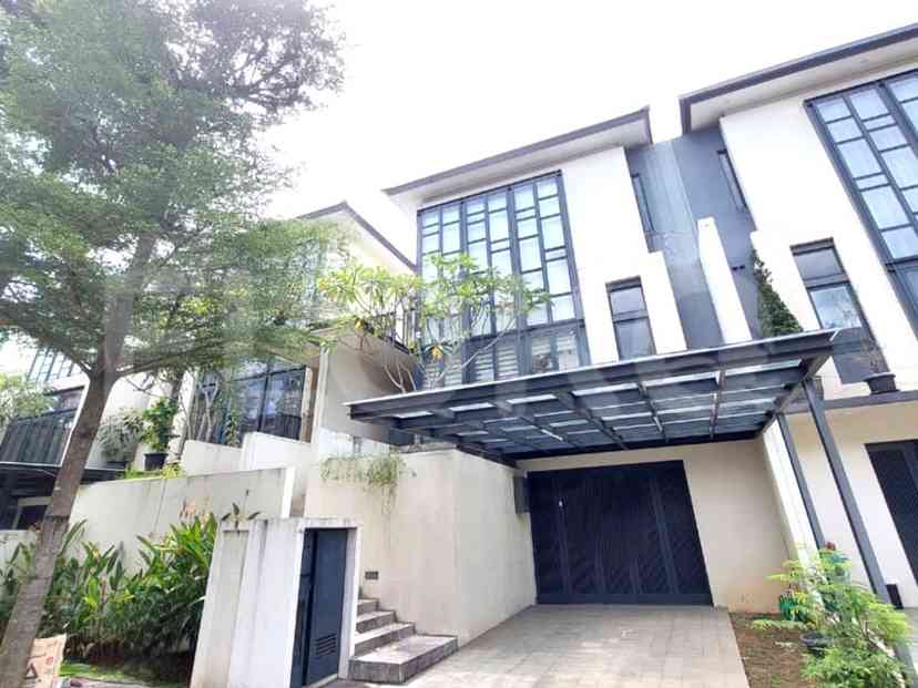 Dijual Rumah 4 BR, Luas 242 m2 di BSD, BSD 1