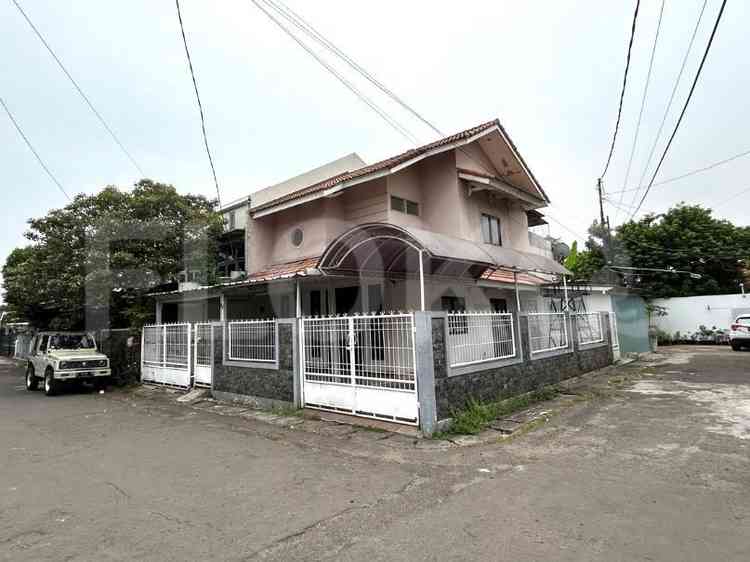 Dijual Rumah 3 BR, Luas 170 m2 di Srengseng, Kebon Jeruk 1