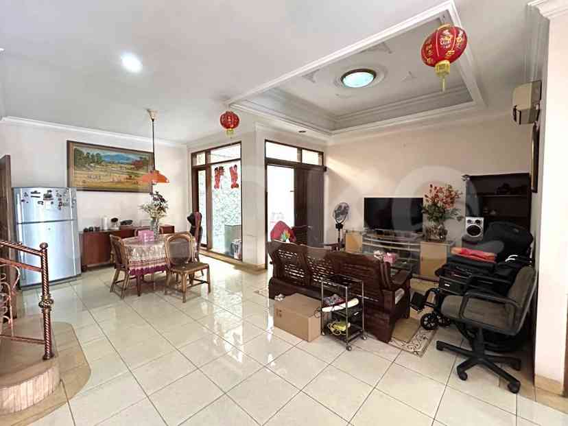 160 sqm, 4 BR house for sale in Tomang, Grogol 3