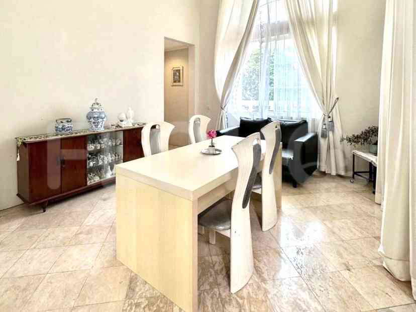 Dijual Rumah 3 BR, Luas 243 m2 di Mediterania, Sentul 3