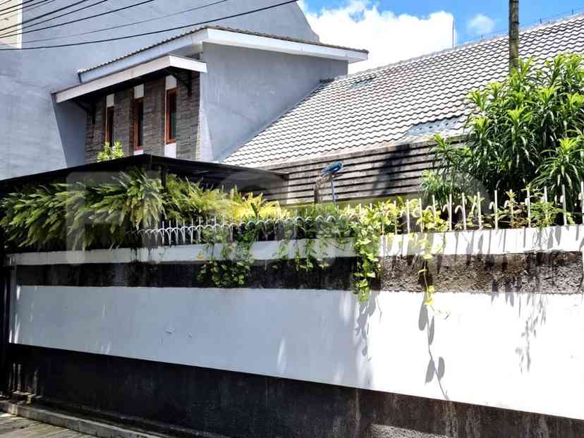 Dijual Rumah 4 BR, Luas 200 m2 di Ciragil, SCBD 3