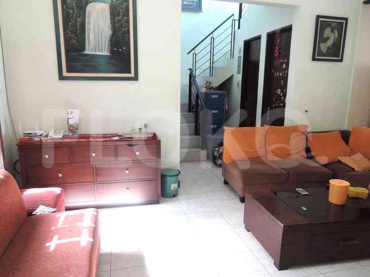 200 sqm, 5 BR house for sale in Meruya utara, Meruya 2