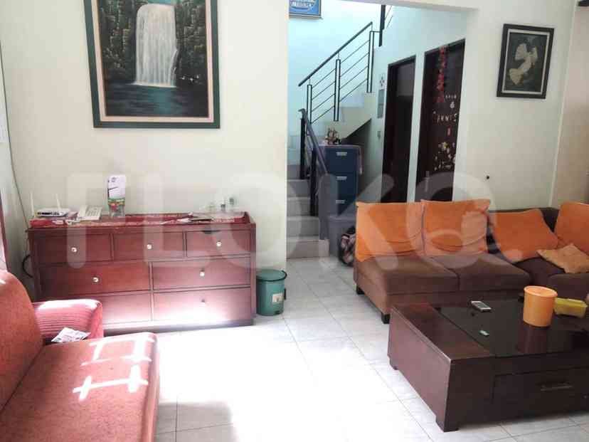 Dijual Rumah 5 BR, Luas 200 m2 di Meruya utara, Meruya 2