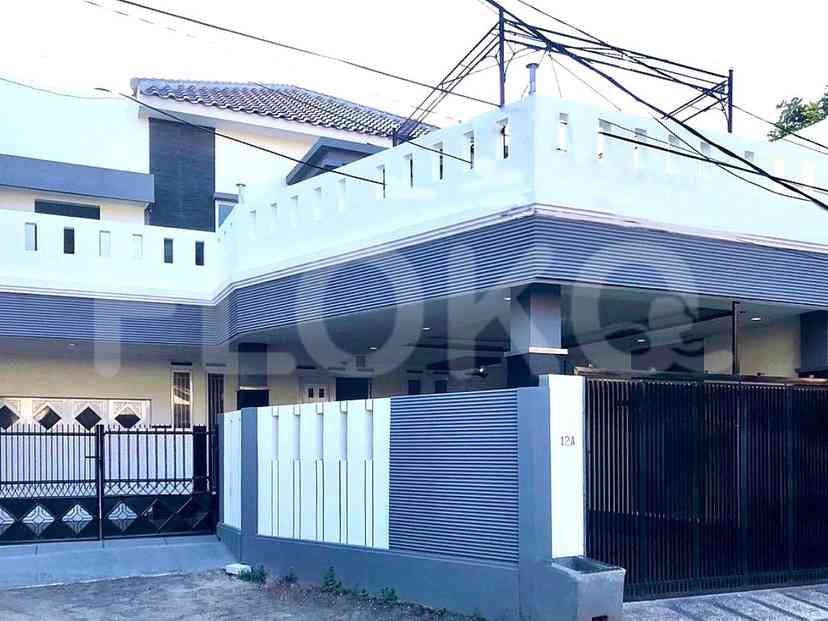 530 sqm, 3 BR house for sale in Jatiwaringin, Pondok Gede 1