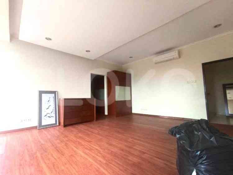 360 sqm, 4 BR house for rent in Jl. Tulodong Bawah 2, Senayan 3